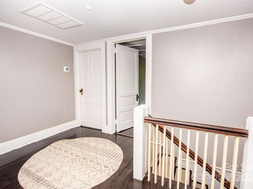 636 Center Street, Statesville, NC 28677.  MLS# CAR4260861, YatesRealty ID 20074. 