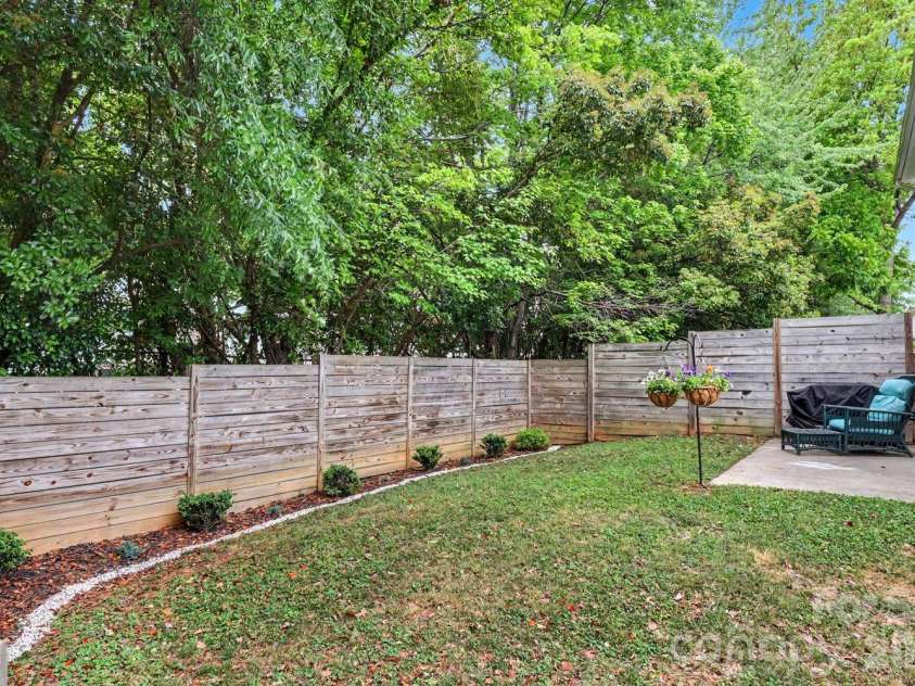 1511 Briar Creek Road, Charlotte, NC 28205.  MLS# CAR4372907, YatesRealty ID 20075. 