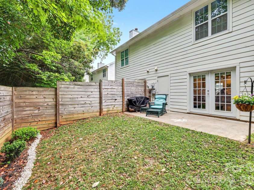 1511 Briar Creek Road, Charlotte, NC 28205.  MLS# CAR4372907, YatesRealty ID 20075. 