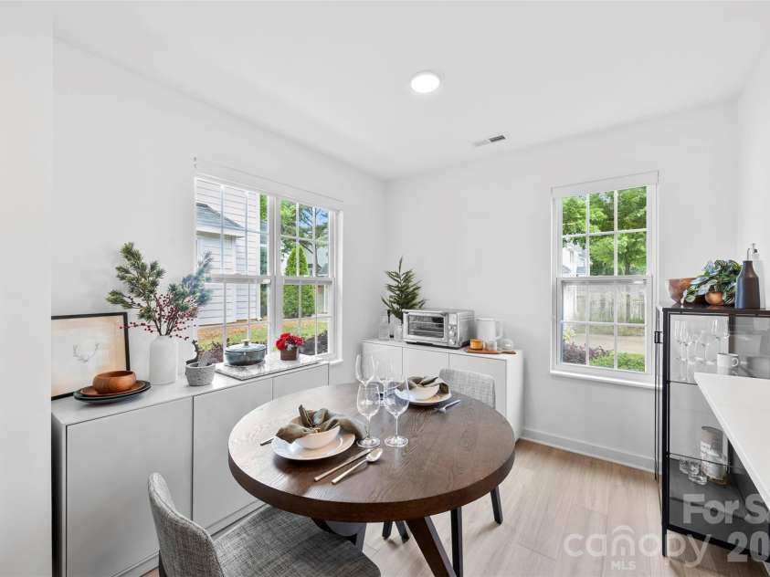 1511 Briar Creek Road, Charlotte, NC 28205.  MLS# CAR4419012, YatesRealty ID 20075. 