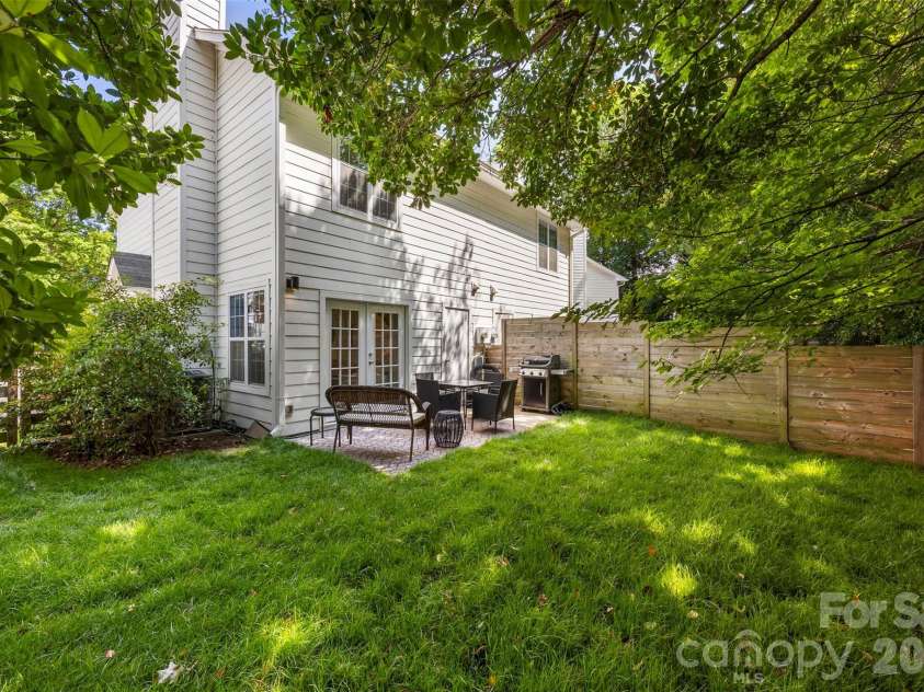 1511 Briar Creek Road, Charlotte, NC 28205.  MLS# CAR4419012, YatesRealty ID 20075. 