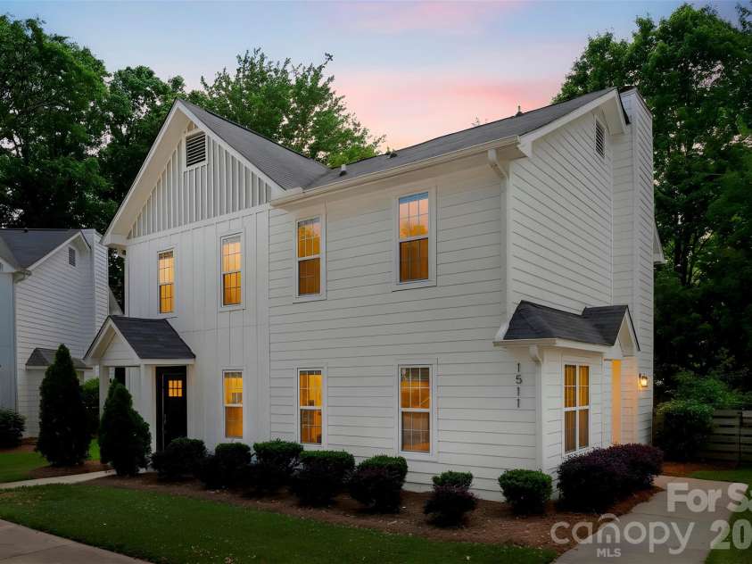 1511 Briar Creek Road, Charlotte, NC 28205.  MLS# CAR4419012, YatesRealty ID 20075. 