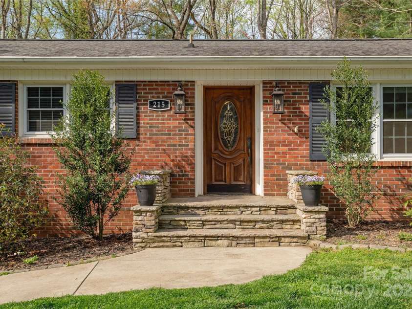 215 Shannon Road, Hendersonville, NC 28791.  MLS# CAR4246696, YatesRealty ID 20077. 