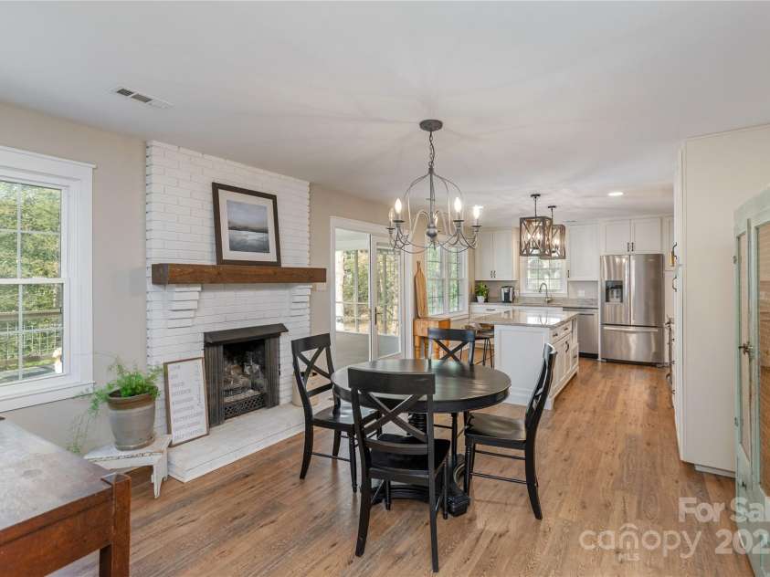 215 Shannon Road, Hendersonville, NC 28791.  MLS# CAR4246696, YatesRealty ID 20077. 