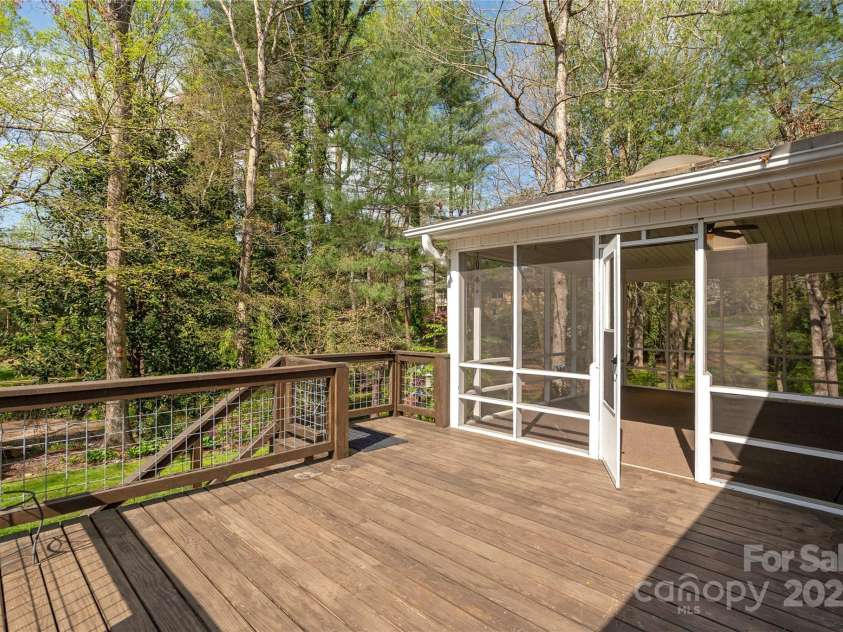 215 Shannon Road, Hendersonville, NC 28791.  MLS# CAR4246696, YatesRealty ID 20077. 
