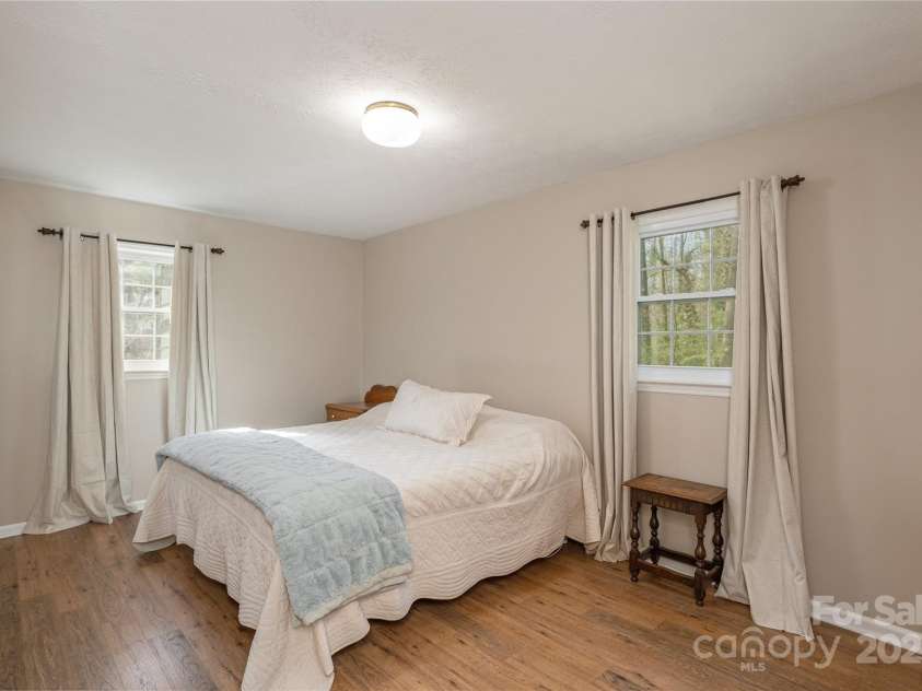 215 Shannon Road, Hendersonville, NC 28791.  MLS# CAR4246696, YatesRealty ID 20077. Primary