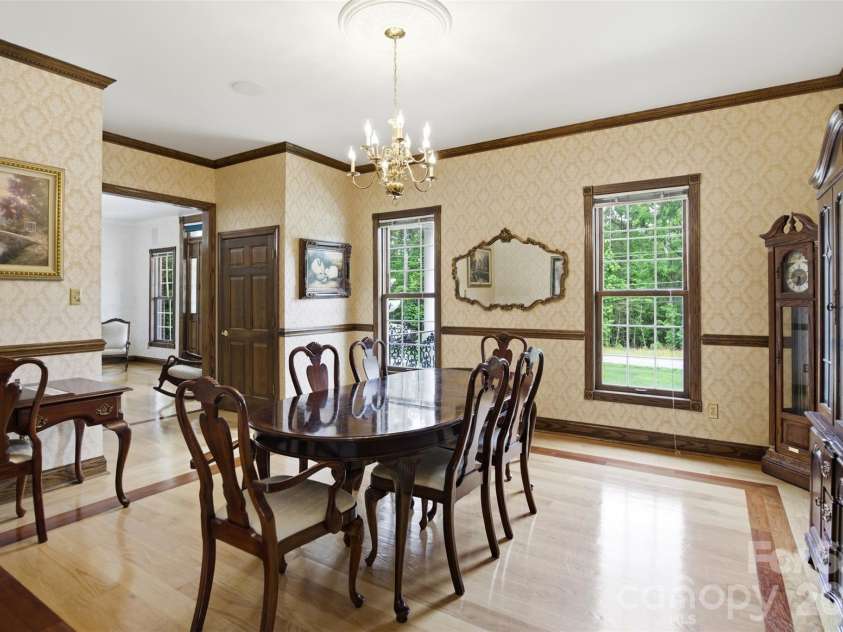 4900 Rocky River Road, Charlotte, NC 28215.  MLS# CAR4375620, YatesRealty ID 20077. 