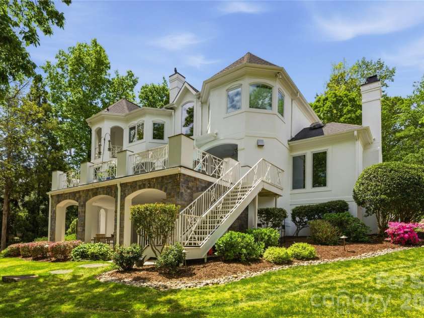 18426 Peninsula Cove Lane, Cornelius, NC 28031.  MLS# CAR4375387, YatesRealty ID 20078. 