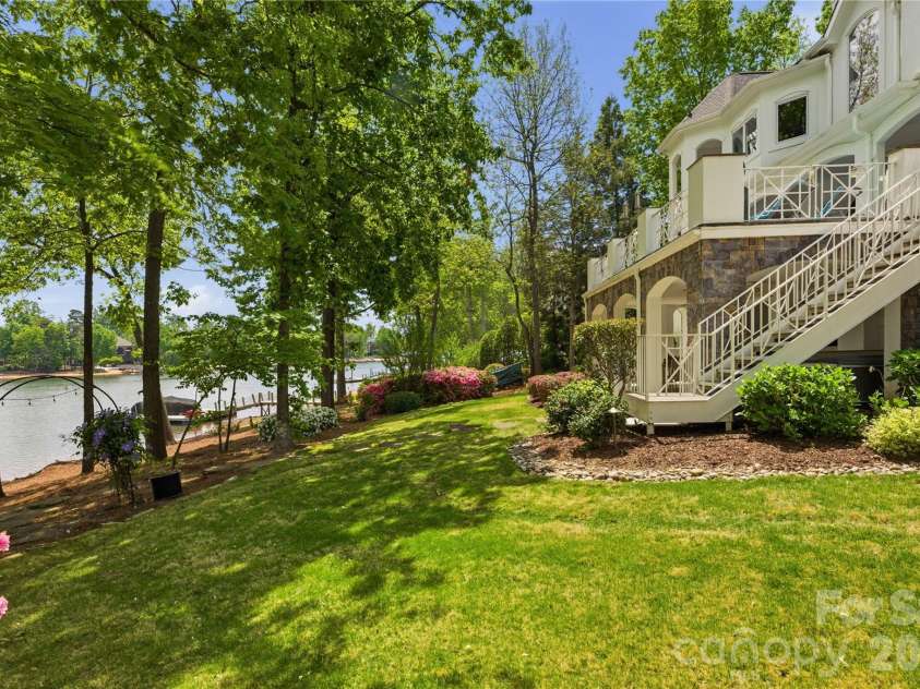18426 Peninsula Cove Lane, Cornelius, NC 28031.  MLS# CAR4375387, YatesRealty ID 20078. Preliminary approval for a pool in this location