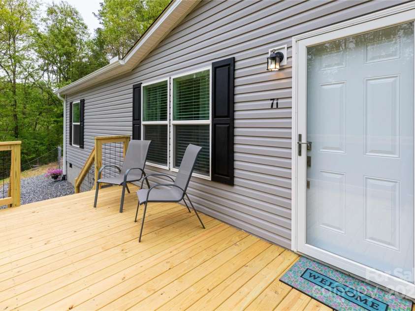 71 Austin Drive, Marshall, NC 28753.  MLS# CAR4254710, YatesRealty ID 20078. 