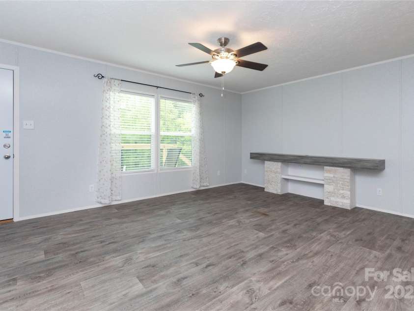 71 Austin Drive, Marshall, NC 28753.  MLS# CAR4254710, YatesRealty ID 20078. 