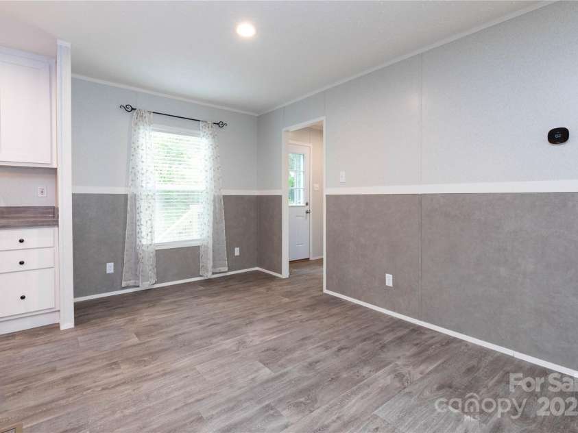 71 Austin Drive, Marshall, NC 28753.  MLS# CAR4254710, YatesRealty ID 20078. 