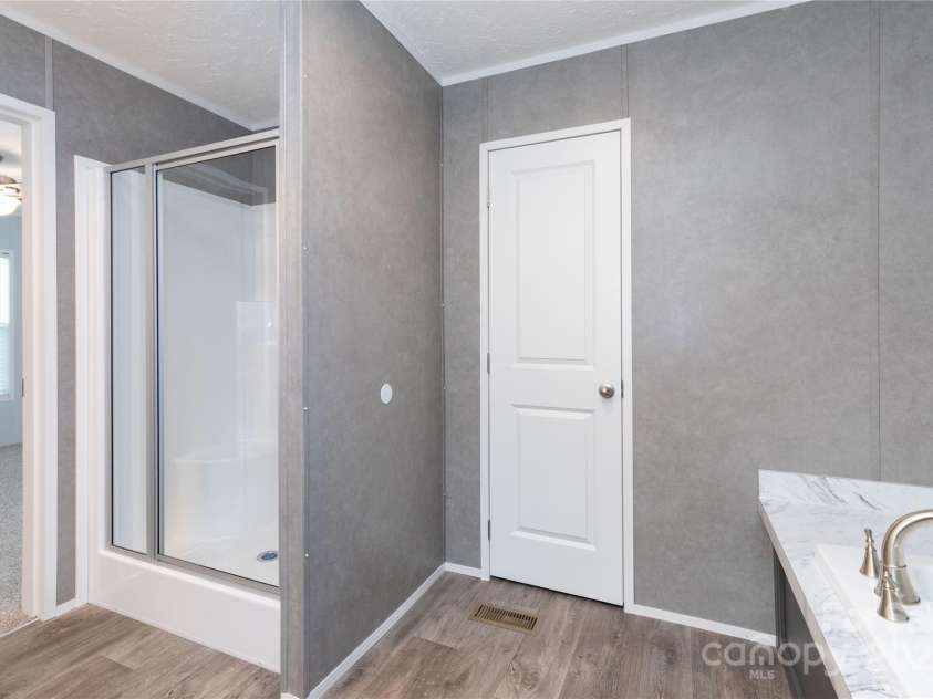 71 Austin Drive, Marshall, NC 28753.  MLS# CAR4254710, YatesRealty ID 20078. 