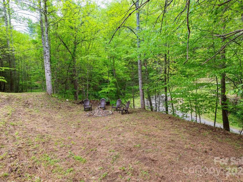 71 Austin Drive, Marshall, NC 28753.  MLS# CAR4254710, YatesRealty ID 20078. 