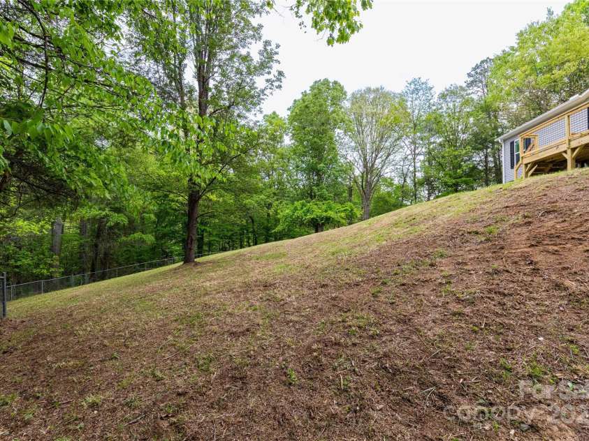 71 Austin Drive, Marshall, NC 28753.  MLS# CAR4254710, YatesRealty ID 20078. 
