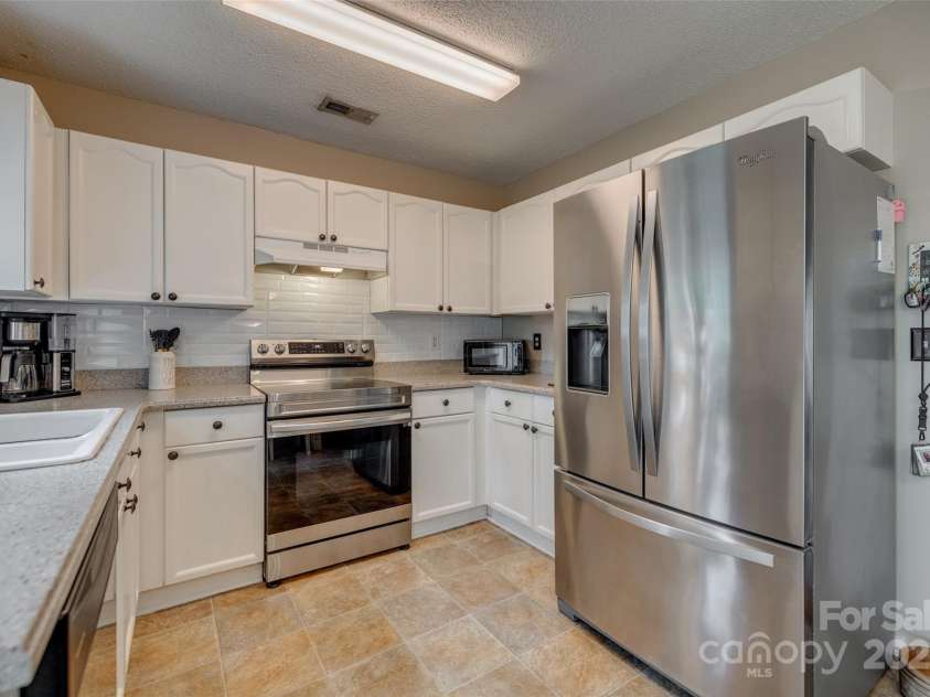 1252 Spring View Court, Rock Hill, SC 29732.  MLS# CAR4247790, YatesRealty ID 20079. 