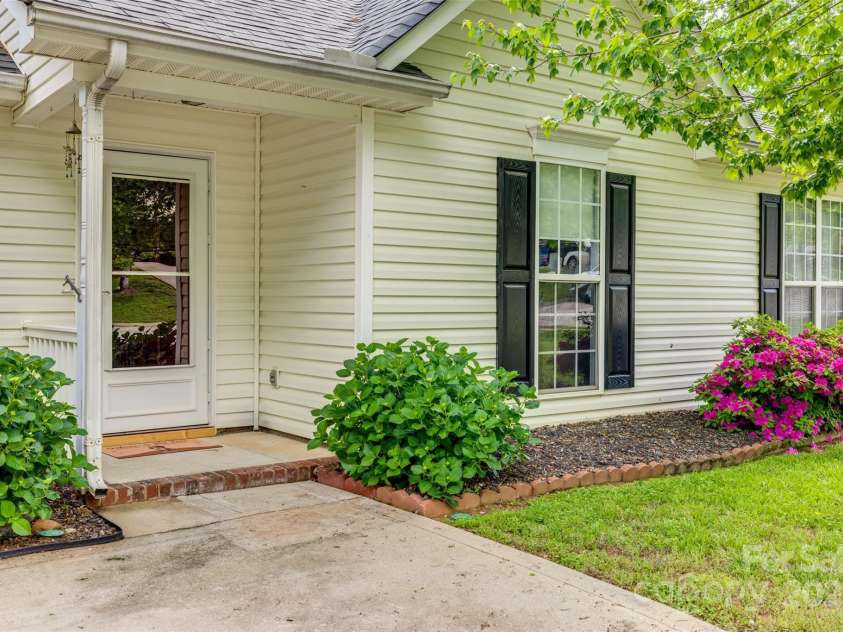 1252 Spring View Court, Rock Hill, SC 29732.  MLS# CAR4247790, YatesRealty ID 20079. 