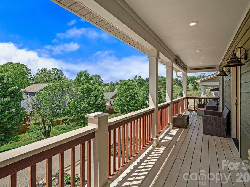 20 Greenwood Fields Drive, Asheville, NC 28804.  MLS# CAR4376641, YatesRealty ID 20079. 