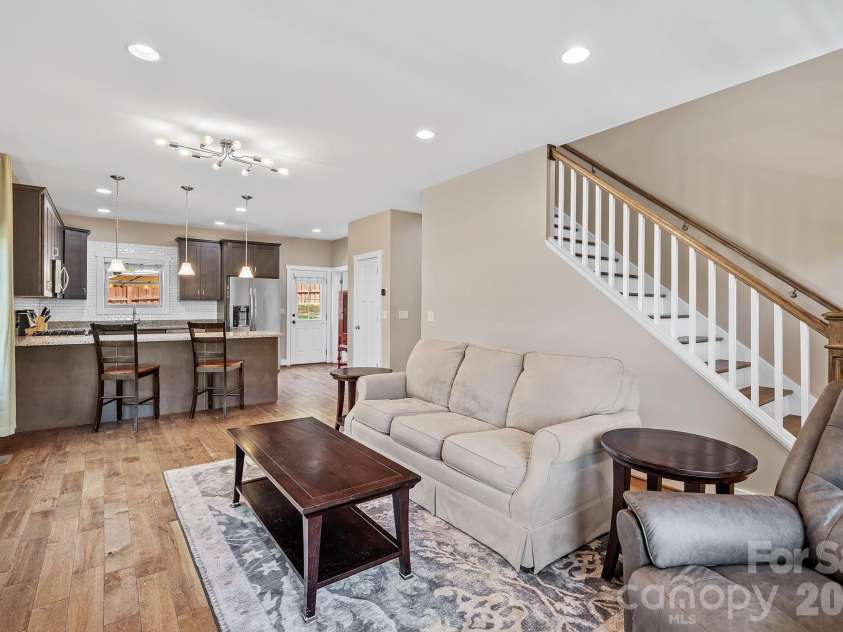 20 Greenwood Fields Drive, Asheville, NC 28804.  MLS# CAR4376641, YatesRealty ID 20079. 