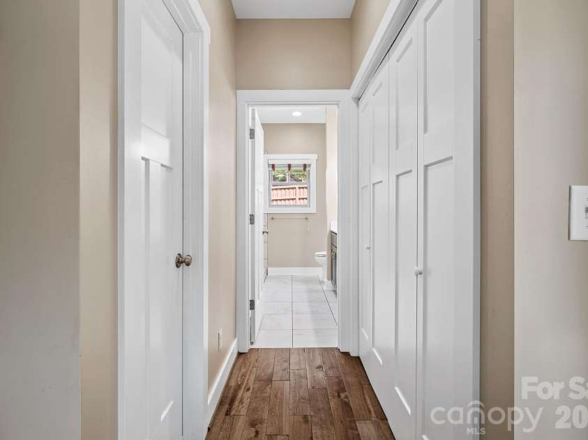 20 Greenwood Fields Drive, Asheville, NC 28804.  MLS# CAR4376641, YatesRealty ID 20079. 