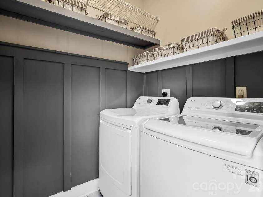20 Greenwood Fields Drive, Asheville, NC 28804.  MLS# CAR4376641, YatesRealty ID 20079. 