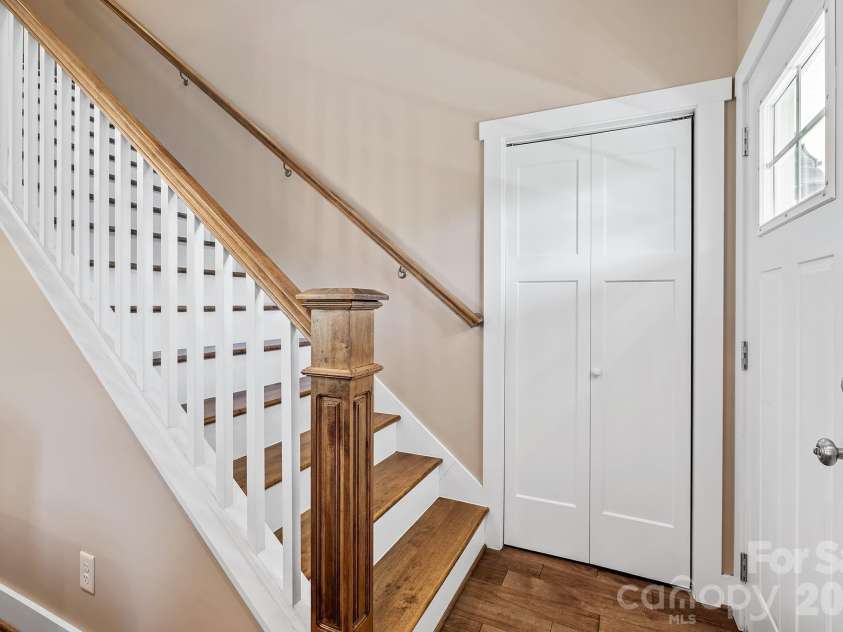 20 Greenwood Fields Drive, Asheville, NC 28804.  MLS# CAR4376641, YatesRealty ID 20079. 