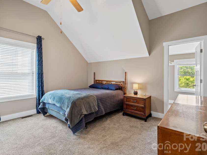 20 Greenwood Fields Drive, Asheville, NC 28804.  MLS# CAR4376641, YatesRealty ID 20079. 