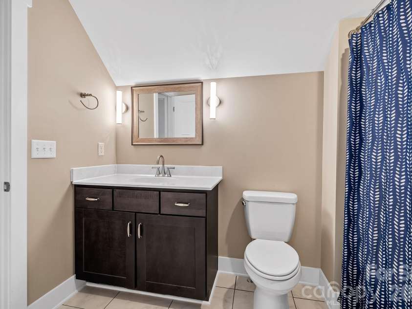 20 Greenwood Fields Drive, Asheville, NC 28804.  MLS# CAR4376641, YatesRealty ID 20079. 