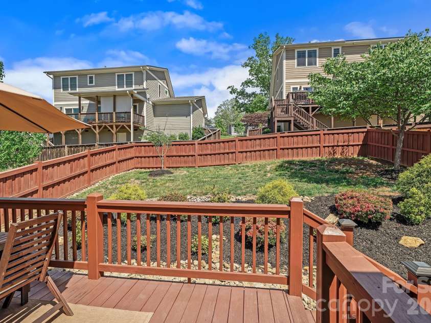 20 Greenwood Fields Drive, Asheville, NC 28804.  MLS# CAR4376641, YatesRealty ID 20079. 