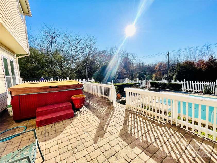 11307 Celandine Court, Charlotte, NC 28213.  MLS# CAR4225497, YatesRealty ID 2008. 