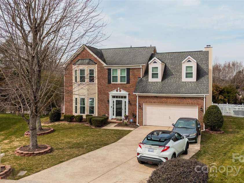 11307 Celandine Court, Charlotte, NC 28213.  MLS# CAR4225497, YatesRealty ID 2008. 