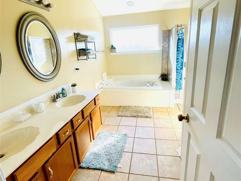 11307 Celandine Court, Charlotte, NC 28213.  MLS# CAR4225497, YatesRealty ID 2008. 