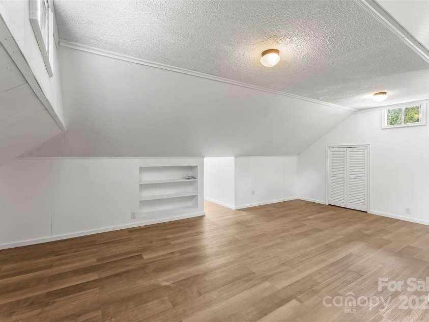 194 Virginia Drive, Marion, NC 28752.  MLS# CAR4299829, YatesRealty ID 2008. 