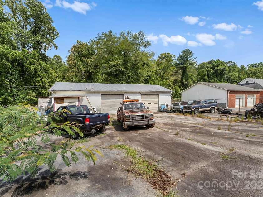 194 Virginia Drive, Marion, NC 28752.  MLS# CAR4299829, YatesRealty ID 2008. 