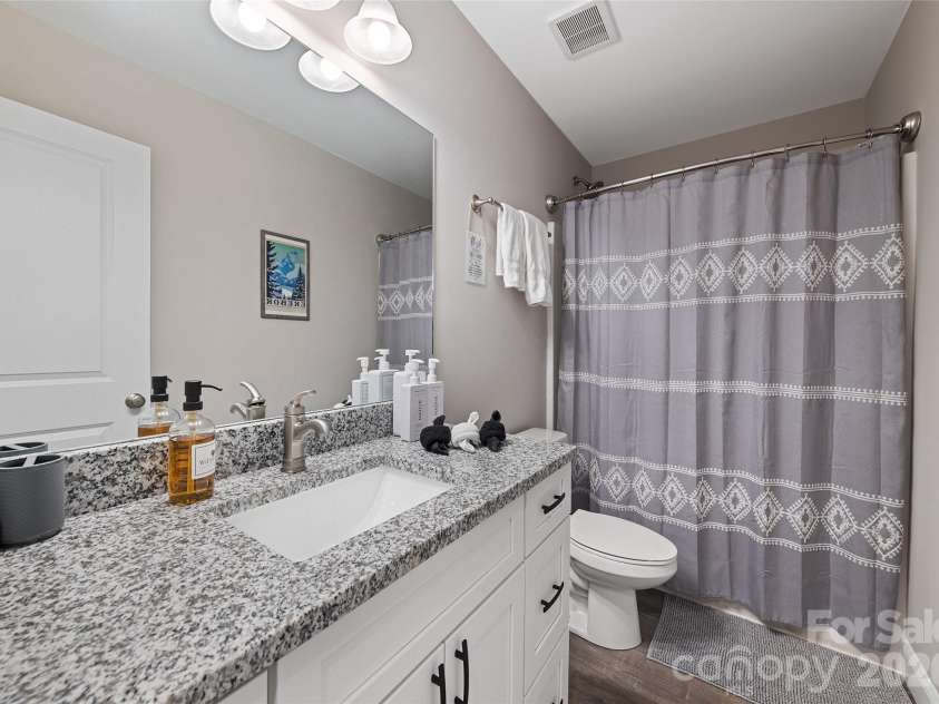 687 Holtzclaw Road, Canton, NC 28716.  MLS# CAR4315869, YatesRealty ID 2008. Hallway Bathroom