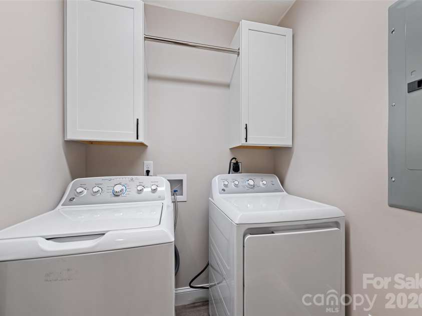 687 Holtzclaw Road, Canton, NC 28716.  MLS# CAR4315869, YatesRealty ID 2008. Laundry Room