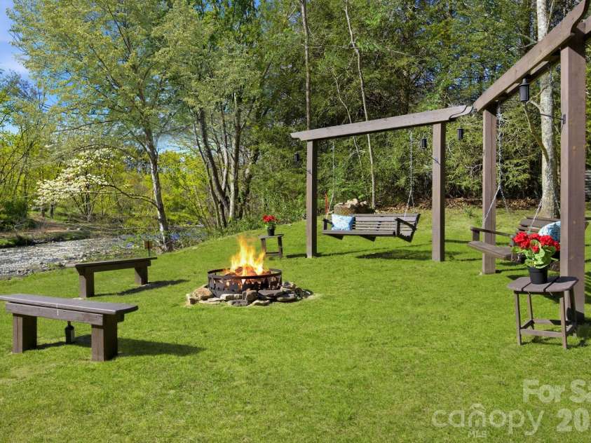8186 NC 183 Highway, Linville Falls, NC 28657.  MLS# CAR4375147, YatesRealty ID 20080. 