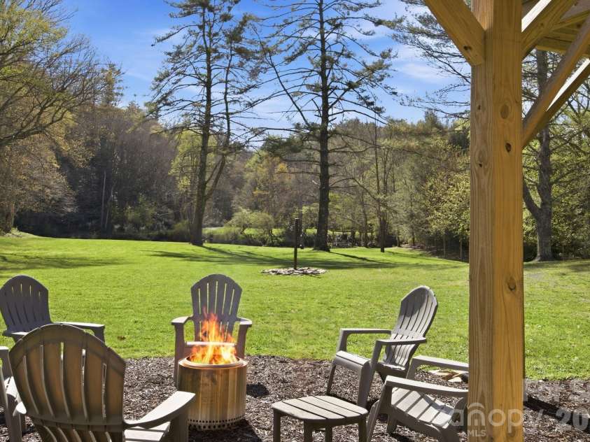 8186 NC 183 Highway, Linville Falls, NC 28657.  MLS# CAR4375147, YatesRealty ID 20080. 