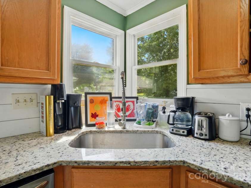 6718 Pueblo Lane, Charlotte, NC 28227.  MLS# CAR4265386, YatesRealty ID 20082. 