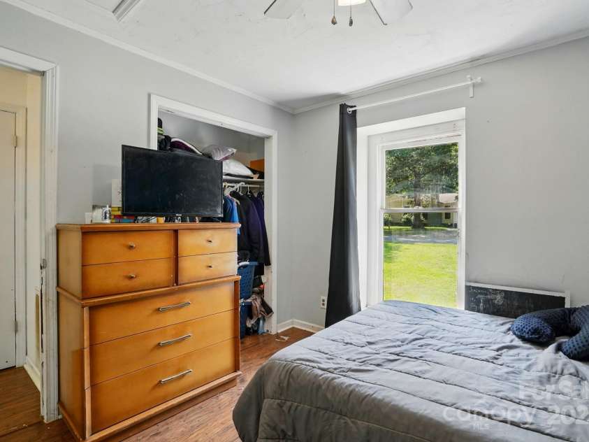 6718 Pueblo Lane, Charlotte, NC 28227.  MLS# CAR4265386, YatesRealty ID 20082. 