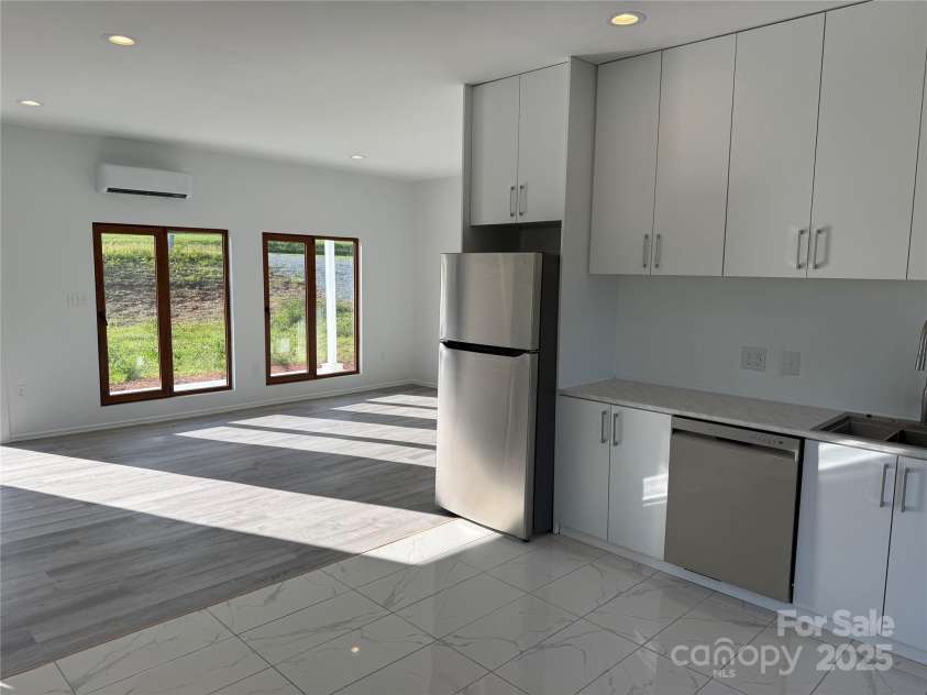 2144 Pace Road, Hendersonville, NC 28792.  MLS# CAR4270069, YatesRealty ID 20083. 