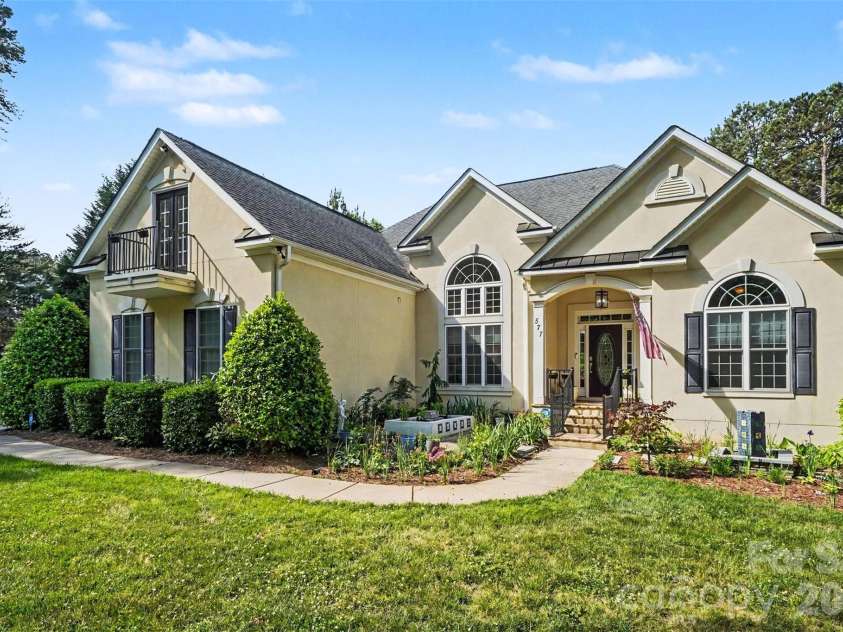 577 Normandy Road, Mooresville, NC 28117.  MLS# CAR4377906, YatesRealty ID 20085. 