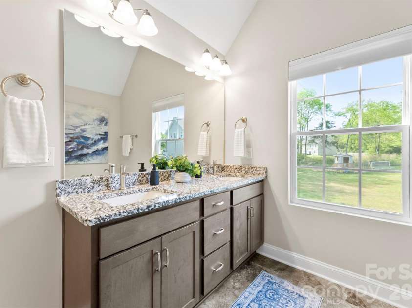 5713 Rehobeth Road, Waxhaw, NC 28173.  MLS# CAR4366678, YatesRealty ID 20086. Master bath