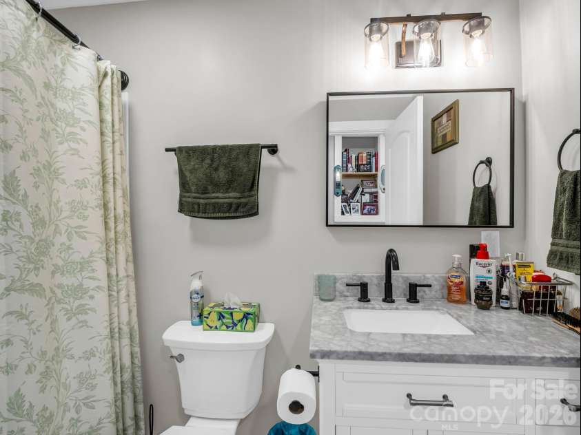 156 Dobbinsville Extension, Ellenboro, NC 28040.  MLS# CAR4379595, YatesRealty ID 20088. Hall bath