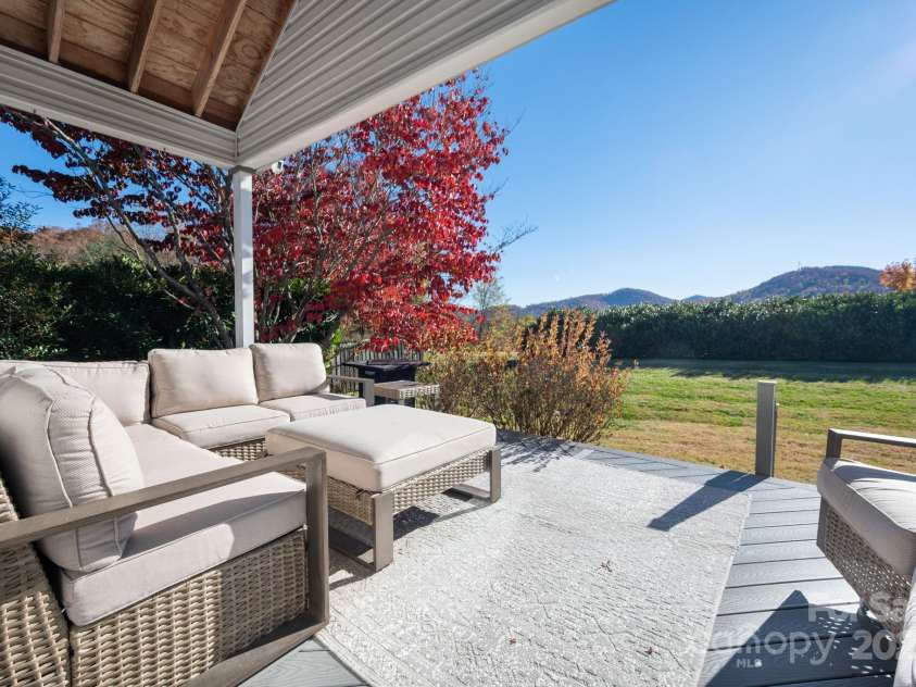 207 Farm Creek Drive, Asheville, NC 28806.  MLS# CAR4320360, YatesRealty ID 20088. Are you kidding?