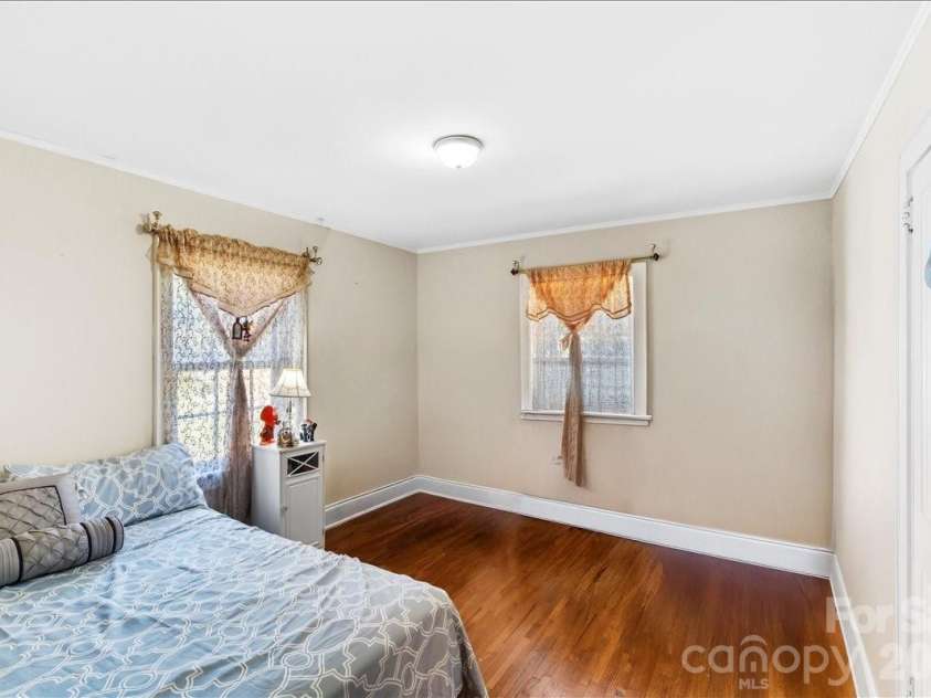1222 Park Drive, Gastonia, NC 28054.  MLS# CAR4378765, YatesRealty ID 20089. 