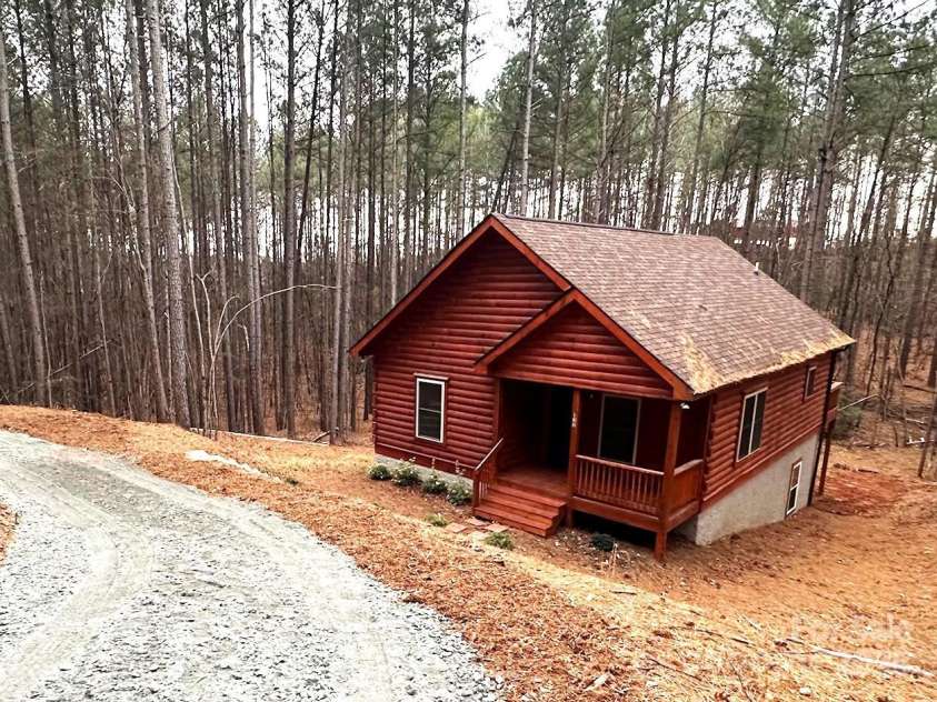 132 Chasewood Drive, Rutherfordton, NC 28139.  MLS# CAR4020270, YatesRealty ID 2009. 