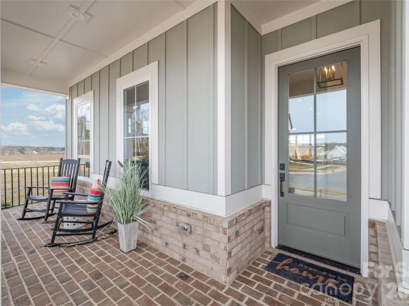 19048 Newburg Hill Road, Davidson, NC 28036.  MLS# CAR4293963, YatesRealty ID 2009. 