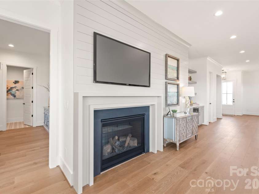 19048 Newburg Hill Road, Davidson, NC 28036.  MLS# CAR4293963, YatesRealty ID 2009. 