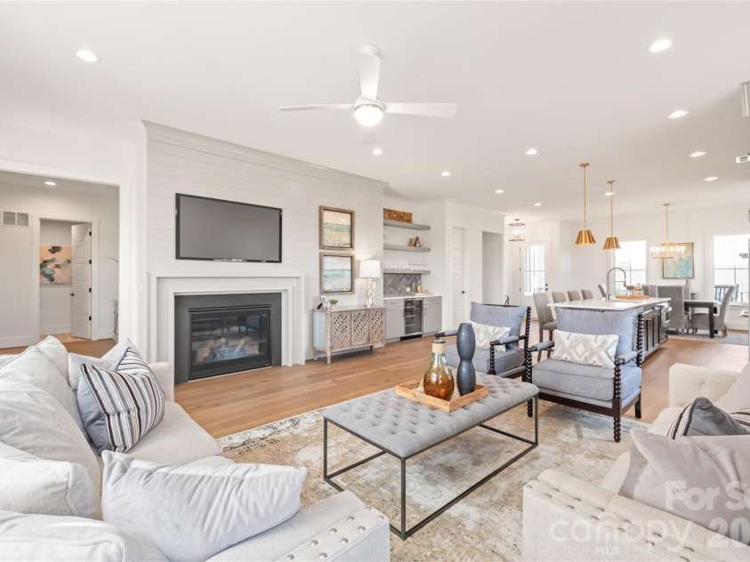 19048 Newburg Hill Road, Davidson, NC 28036.  MLS# CAR4293963, YatesRealty ID 2009. 